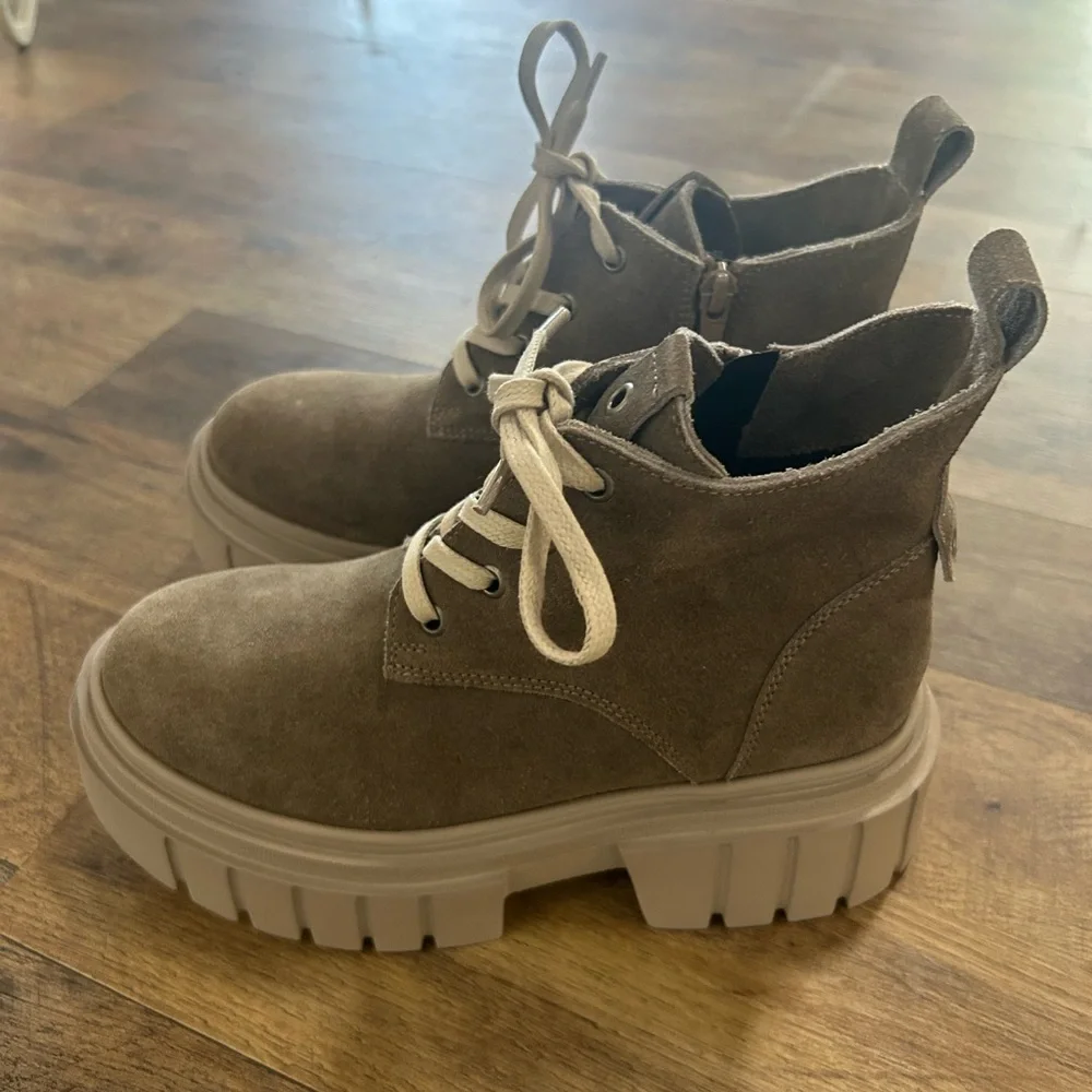 Anthropologie Sheridan Mia Platform Lace Up Booties Size 6.5/7